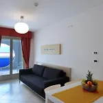 Flat Featuring A Large Sun-filled Terrace