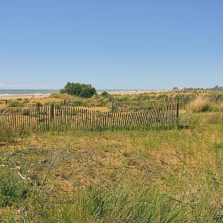 Flat Featuring A Large Sun-filled Terrace Apartment *